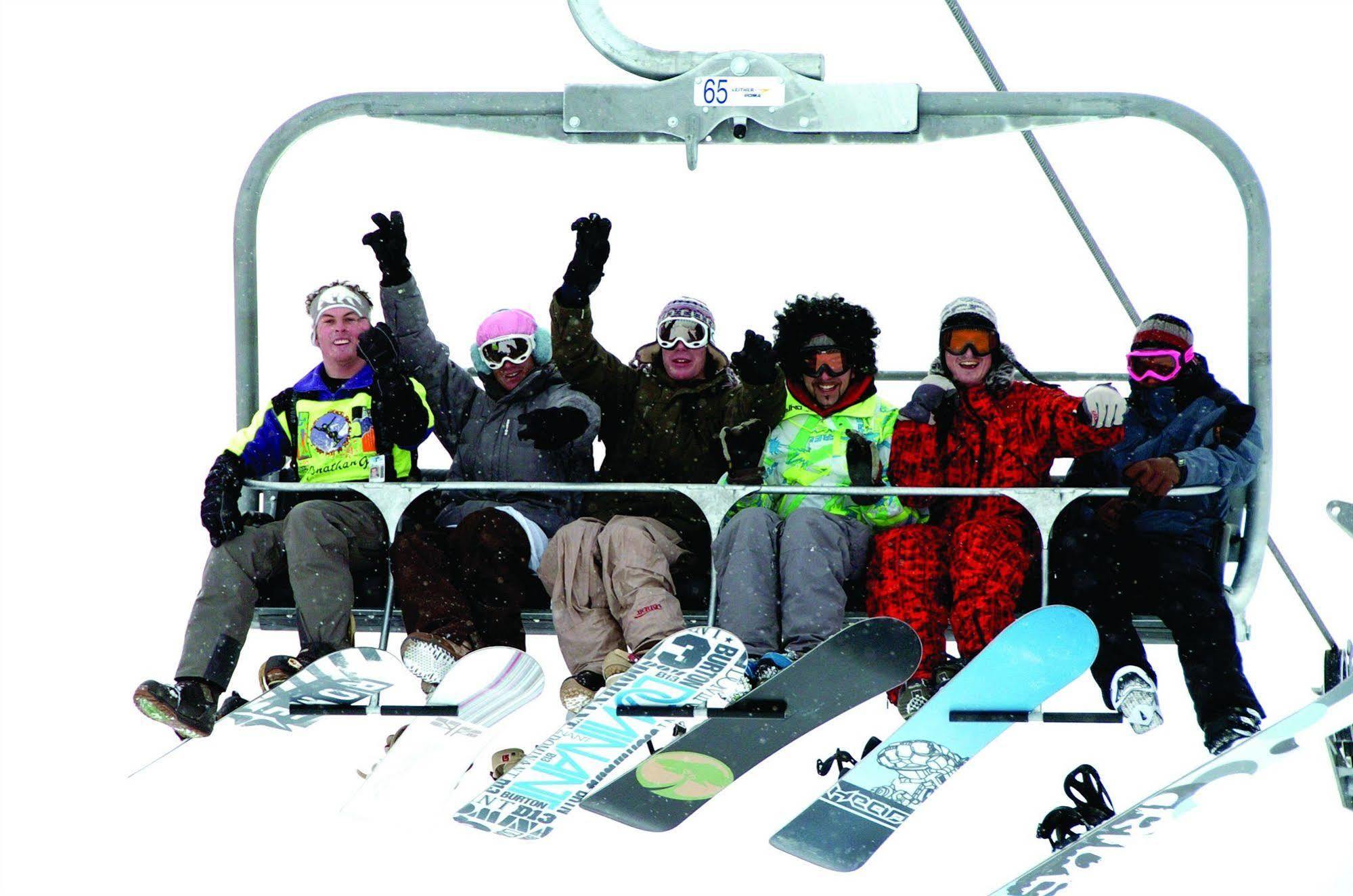 White Crystal Inn Big White Eksteriør bilde