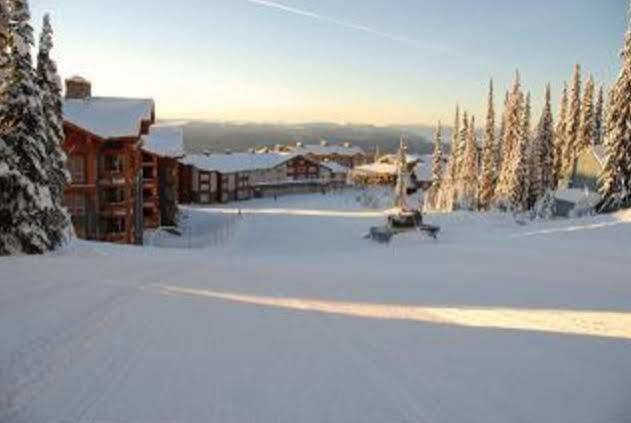 White Crystal Inn Big White Eksteriør bilde